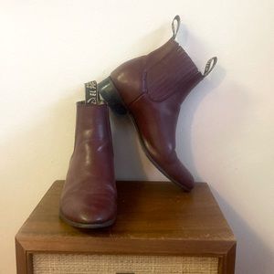 Cognac Chelsea Boots. SZ.6.5